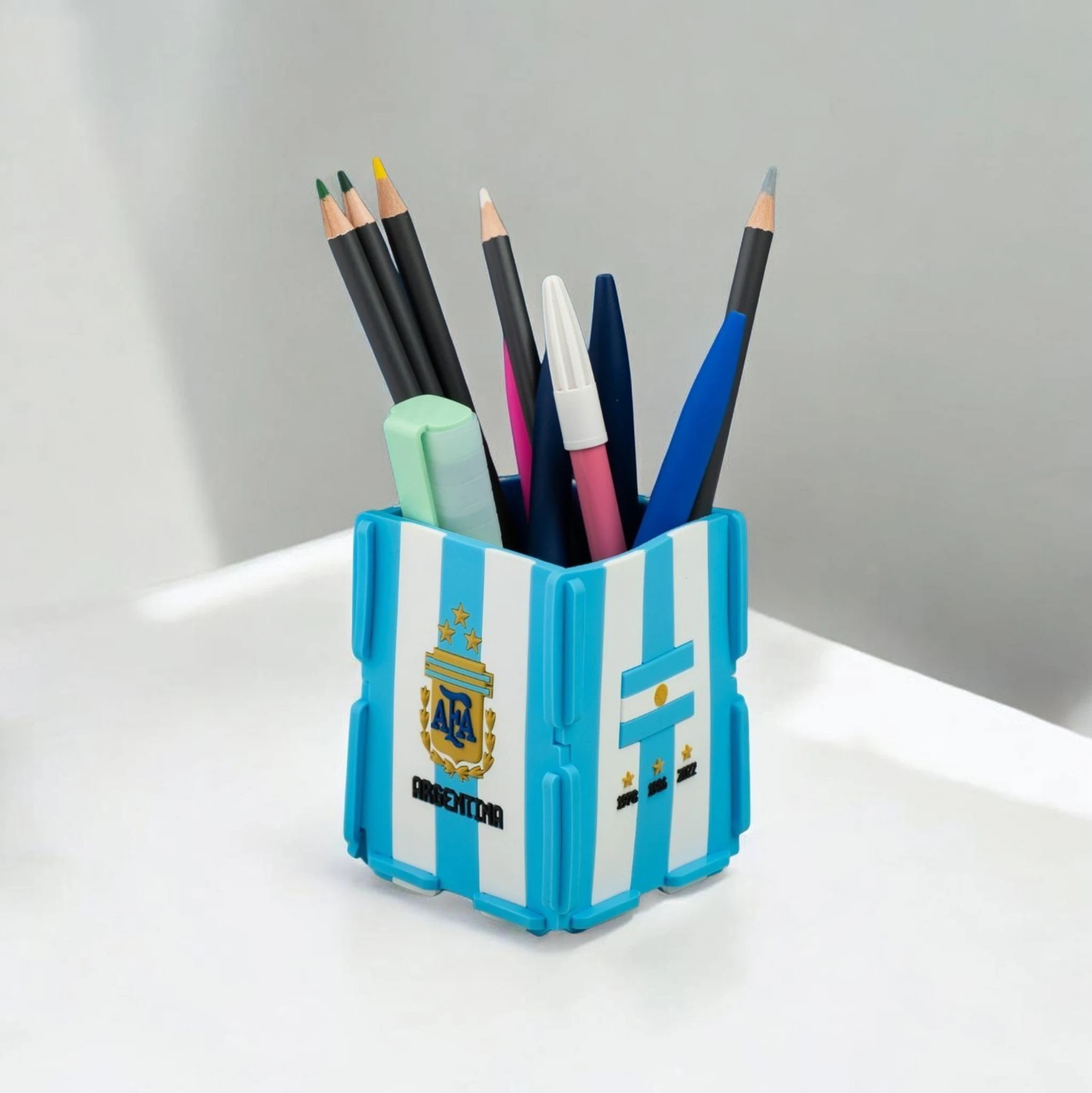 Argentina Pen Holder